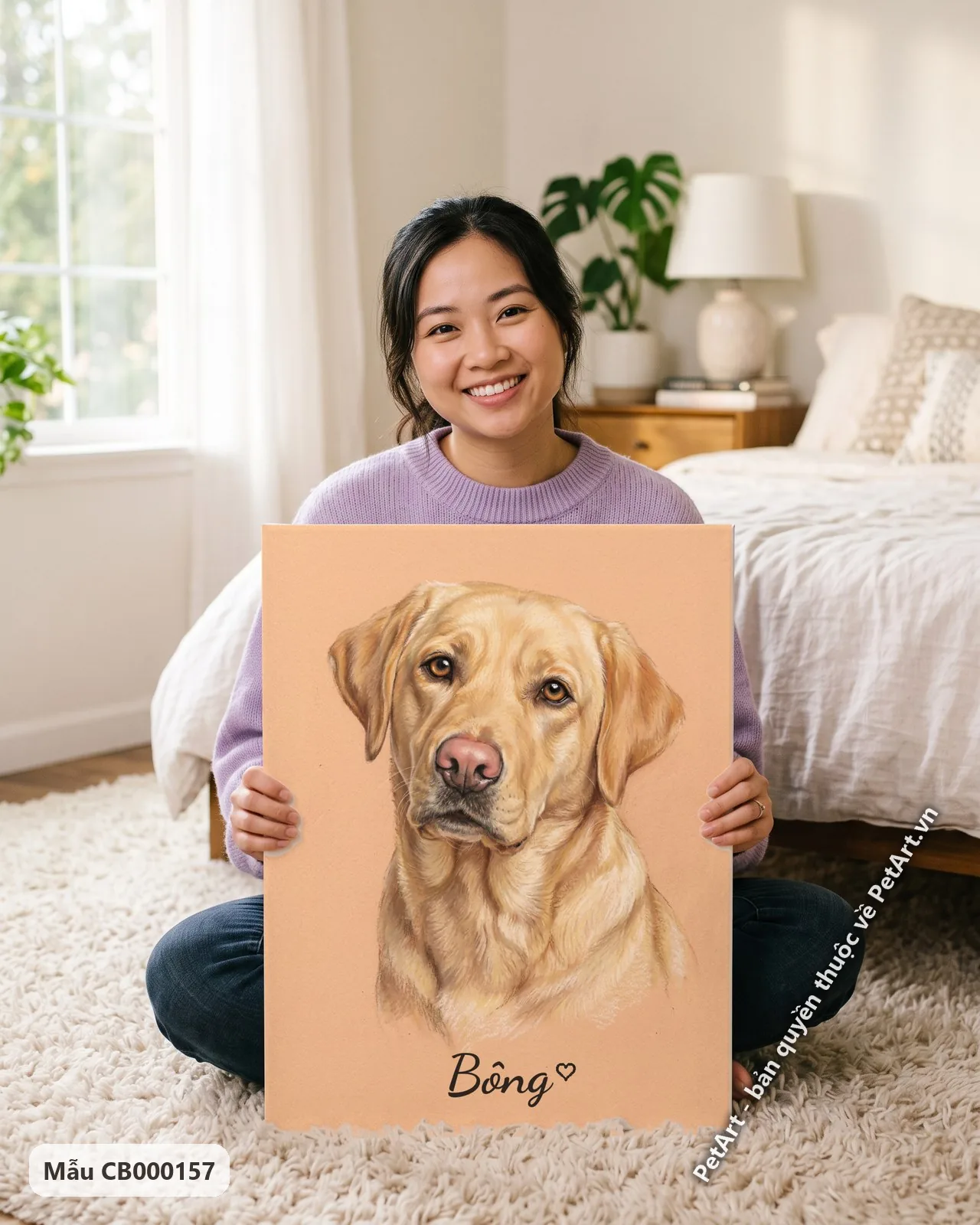 Ảnh thực tế: Chó Labrador vàng với mũi hồng nhìn nghiêng nhẹ, chân dung cận cảnh trên nền màu cam đào nhạt trong tranh pastel mềm mại.