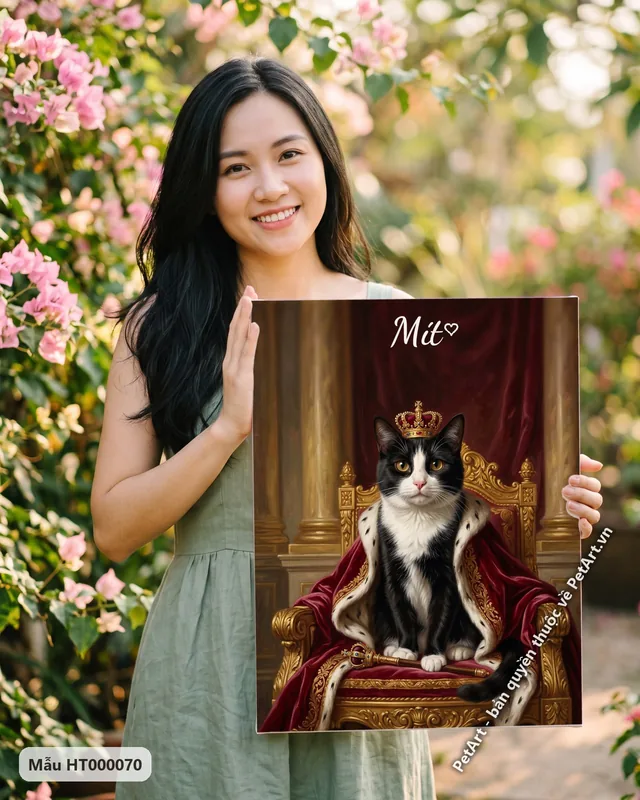 Mèo bò sữa vương giả, ngai vàng đỏ, quyền trượng · góc khác