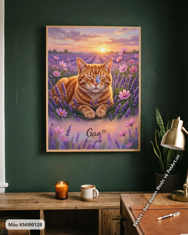 Mèo mướp cam thư thái trong vườn oải hương hoàng hôn · góc khác