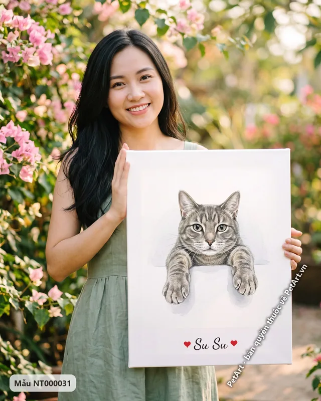 Mèo mướp xám thò chân đáng yêu, nhìn thẳng · góc khác