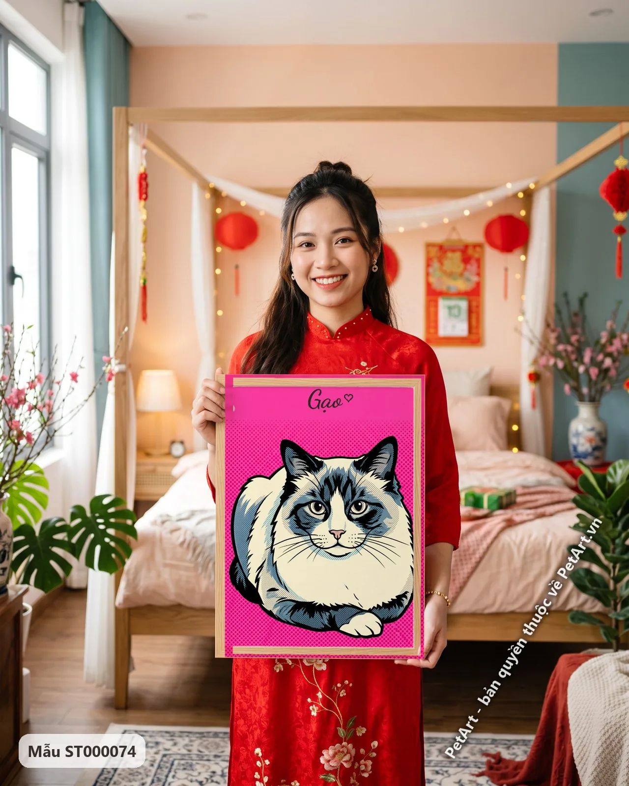 Ảnh thực tế: Chú mèo Ragdoll nằm thư giãn, khuôn mặt hiền lành với màu sắc Pop Art nhẹ nhàng trên nền hồng chấm bi.
