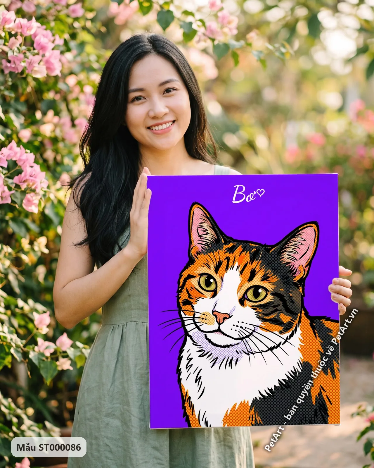 Ảnh thực tế: Chân dung mèo tam thể phong cách Pop Art nhiều màu sắc, với chấm bi halftone trên nền tím rực rỡ.