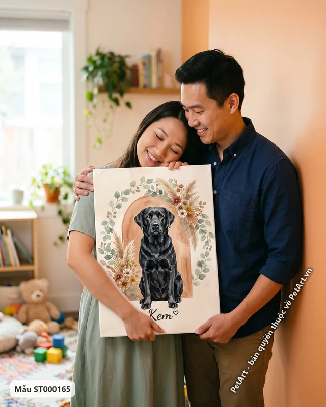 Chó Labrador đen Boho, ngồi thẳng, khung hoa · góc khác
